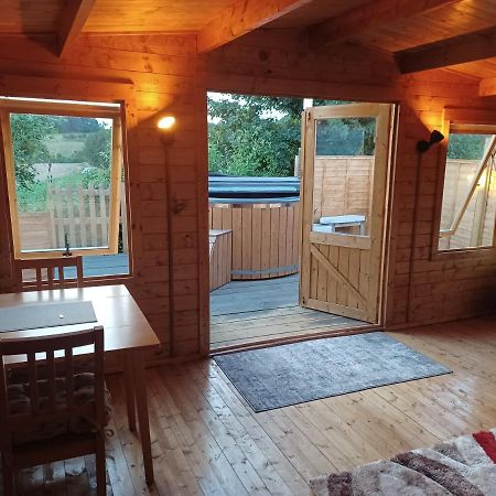 Norwell View Farm Glamping With Hot Tubs Hotel Bath Bagian luar foto