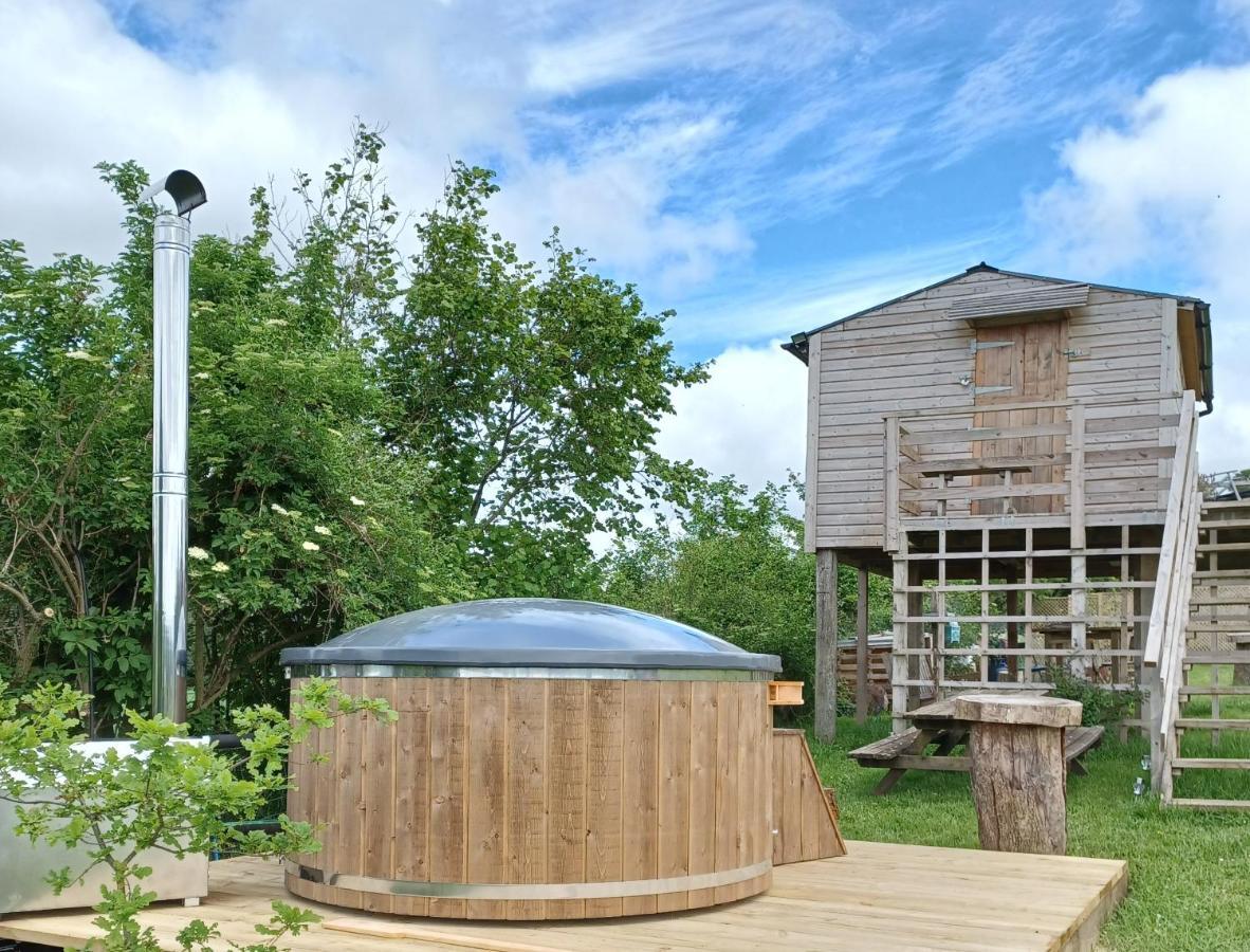 Norwell View Farm Glamping With Hot Tubs Hotel Bath Bagian luar foto