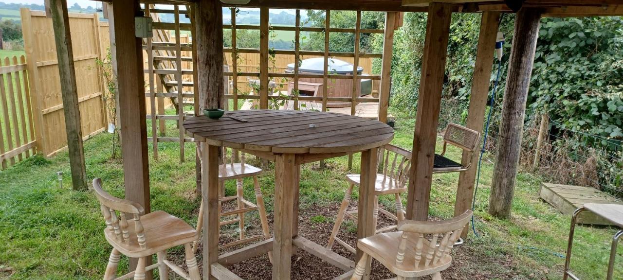 Norwell View Farm Glamping With Hot Tubs Hotel Bath Bagian luar foto