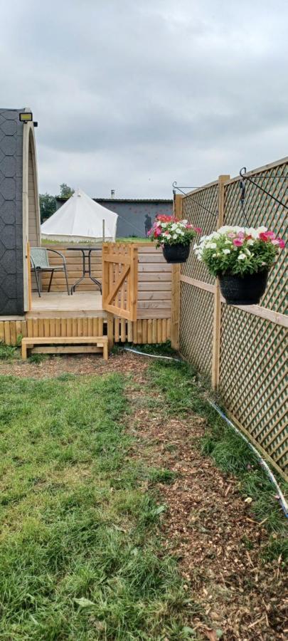 Norwell View Farm Glamping With Hot Tubs Hotel Bath Bagian luar foto